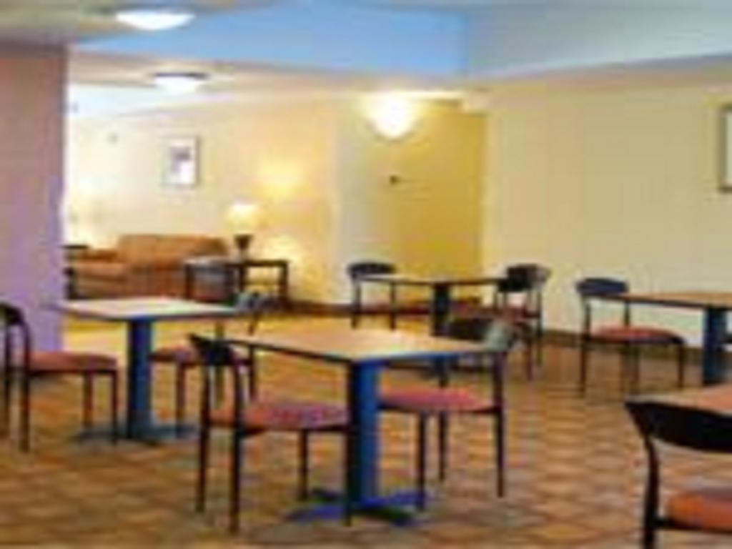 Days Inn By Wyndham Semmes Mobile Exterior foto